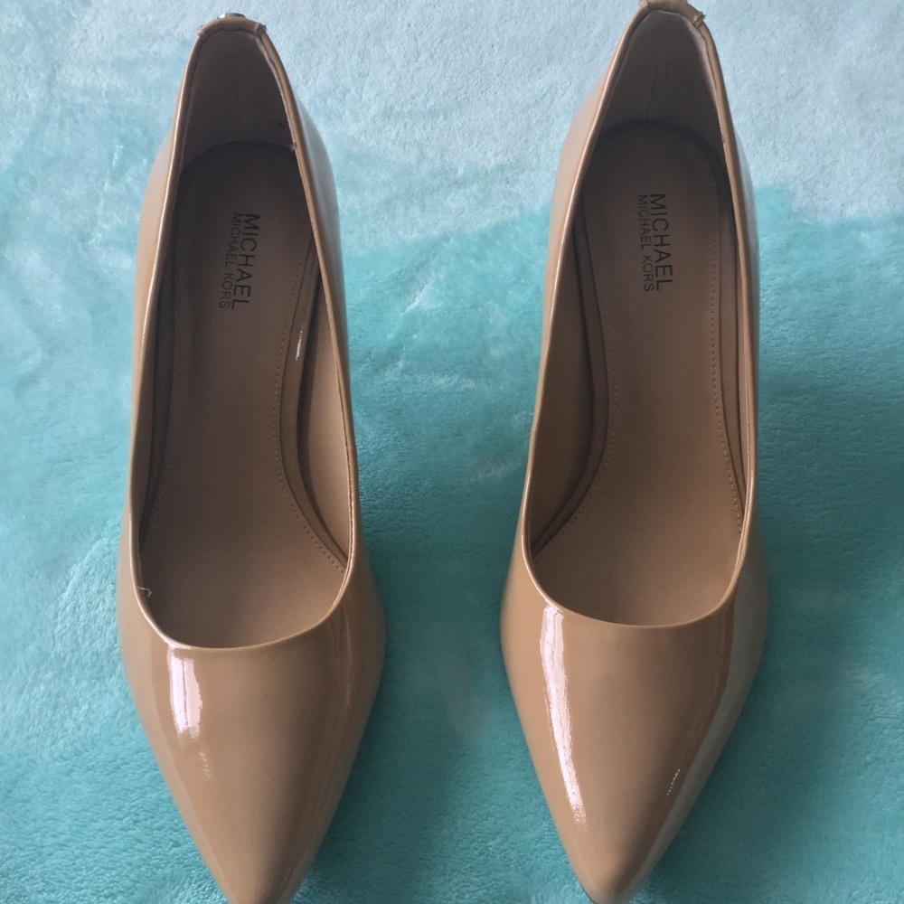 Michael Kors patent leather pumps size 6-1/2 women